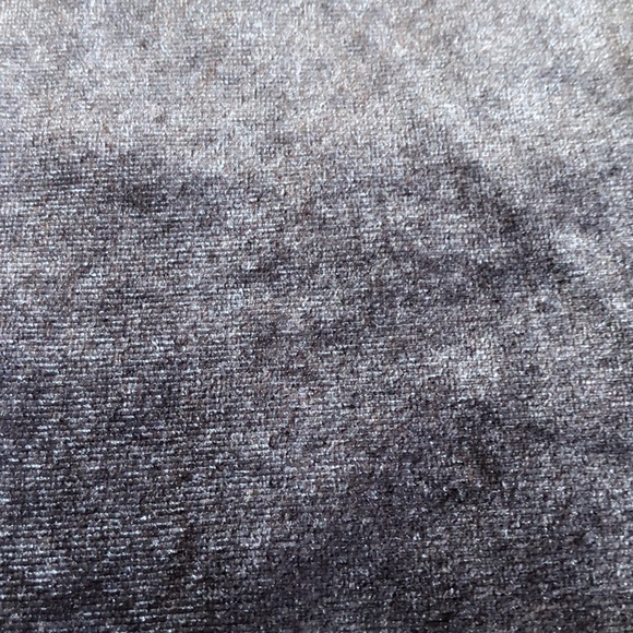 Love Fire velvet fitted top with keyhole back - Picture 4 of 7